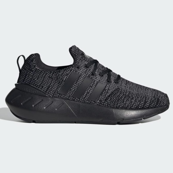 NWT ADIDAS Men's Originals Swift Run 22 Shoes Black Multiple Sizes - Picture 1 of 11
